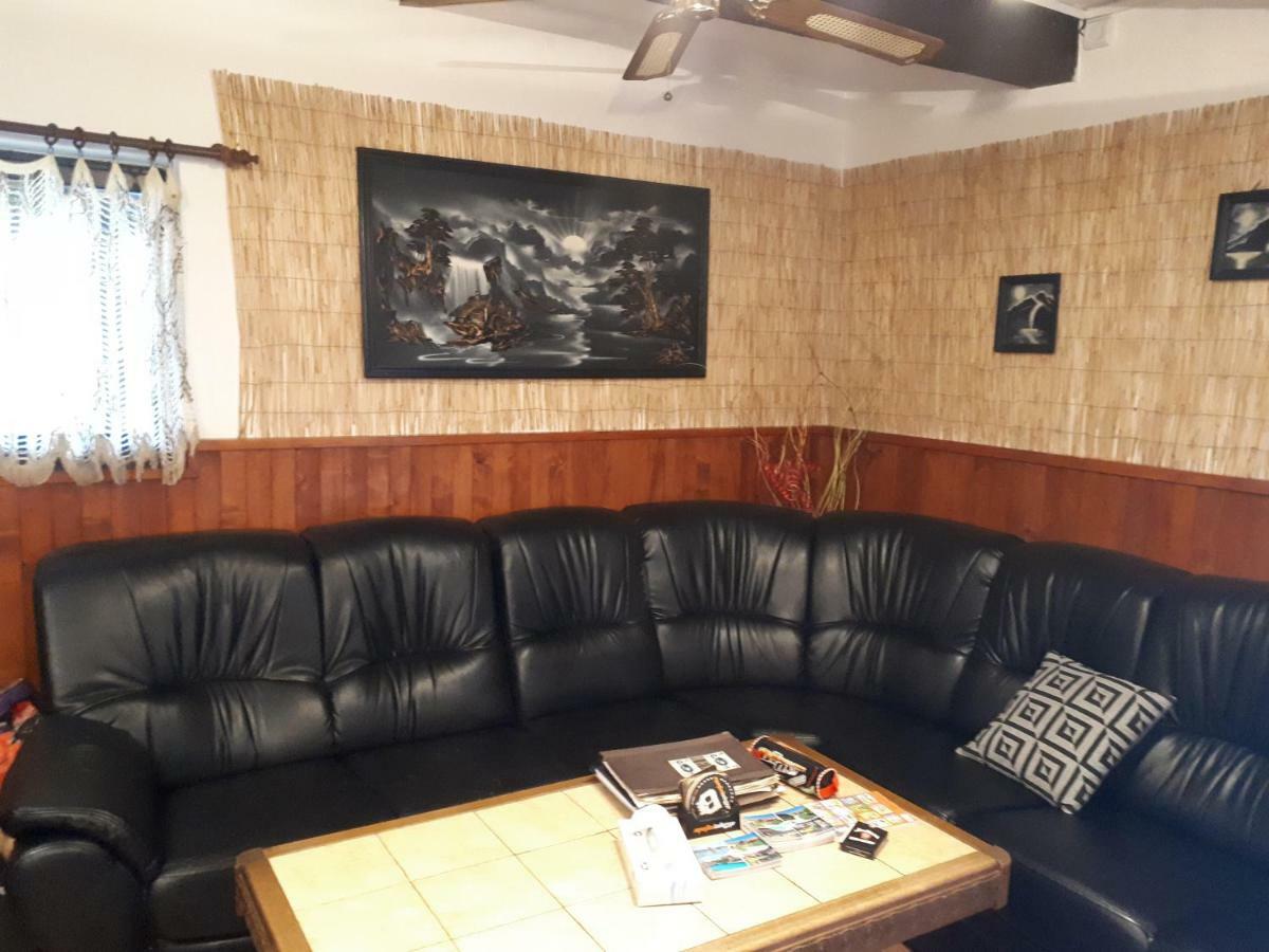 ホテル Areal Pauli Česká Skalice エクステリア 写真